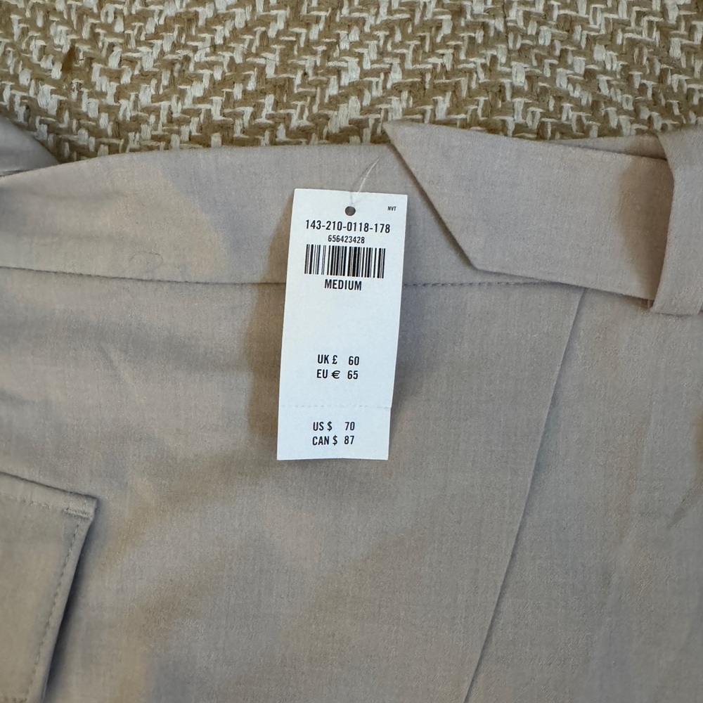 NWT ☀️ Abercrombie & Fitch Wrap- Front Utility Skort in taupe- Size Medium - Picture 4 of 10